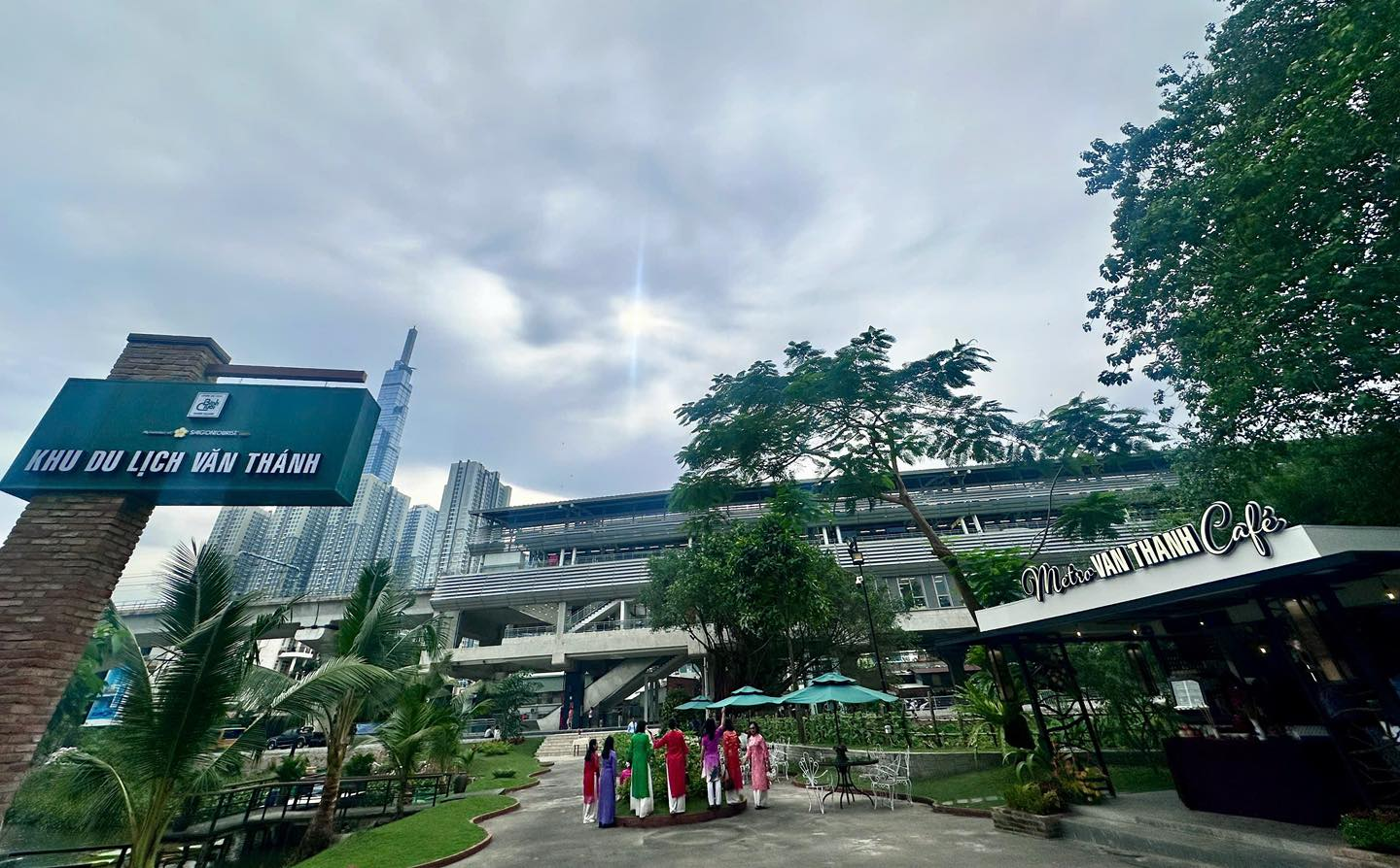 Metro Van Thanh Cafe