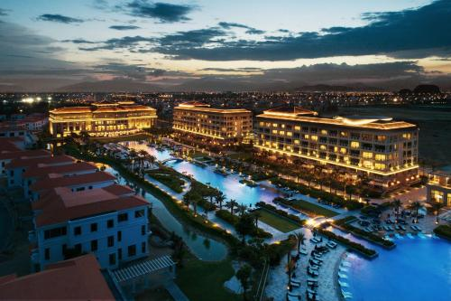 Sheraton Grand Danang Resort & Convention Center